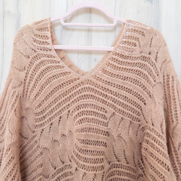 Womens Boho Open Knit Batwing Sweater Size L/XL Blush Tan Oversized Cottage Cozy - Picture 2 of 7